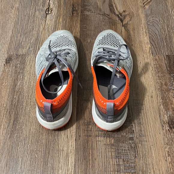 Nike women sneakers size 6 - Picture 3 of 6